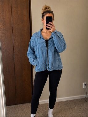 Classic Jeans Wear Light Wash Denim Jacket